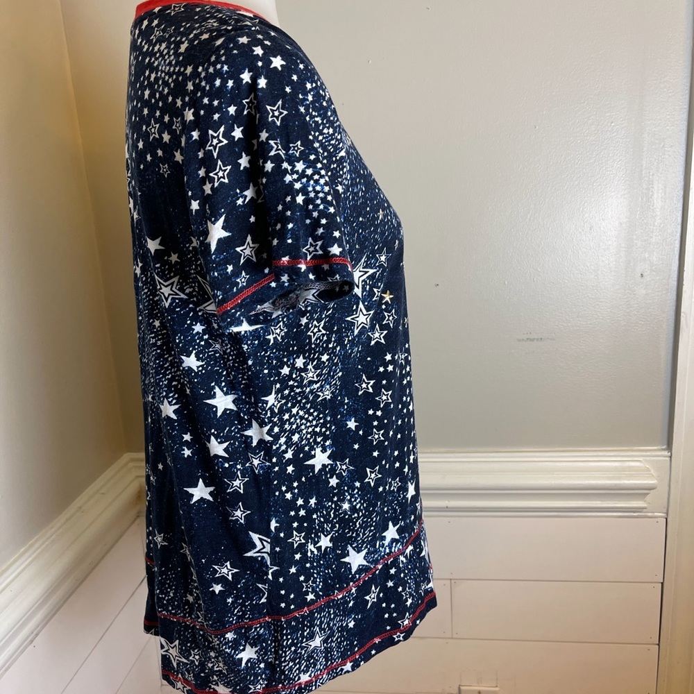 Onque Casuals Star Studded Top M FREE SHIP - Picture 6 of 6